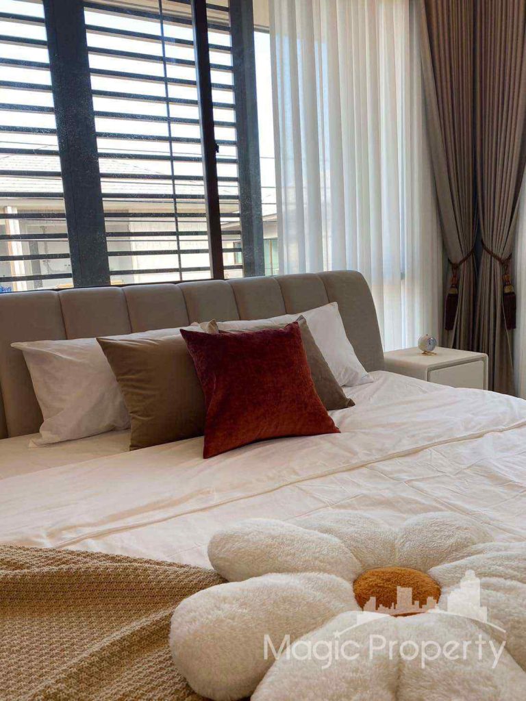 4 Bedrooms Single House For Sale in Burasiri Krungthep Kreetha