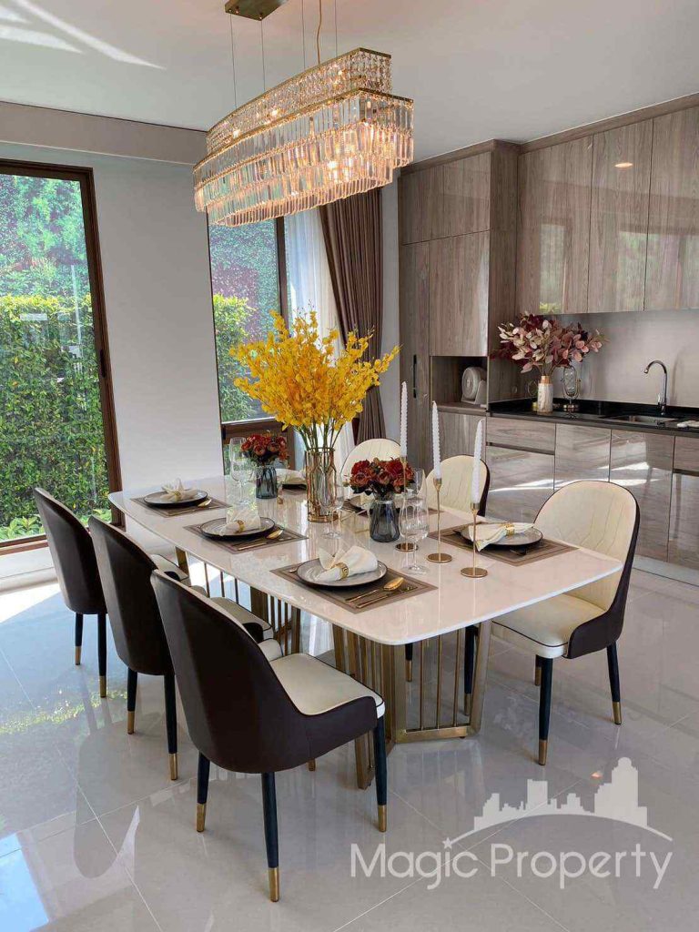4 Bedrooms Single House For Sale in Burasiri Krungthep Kreetha
