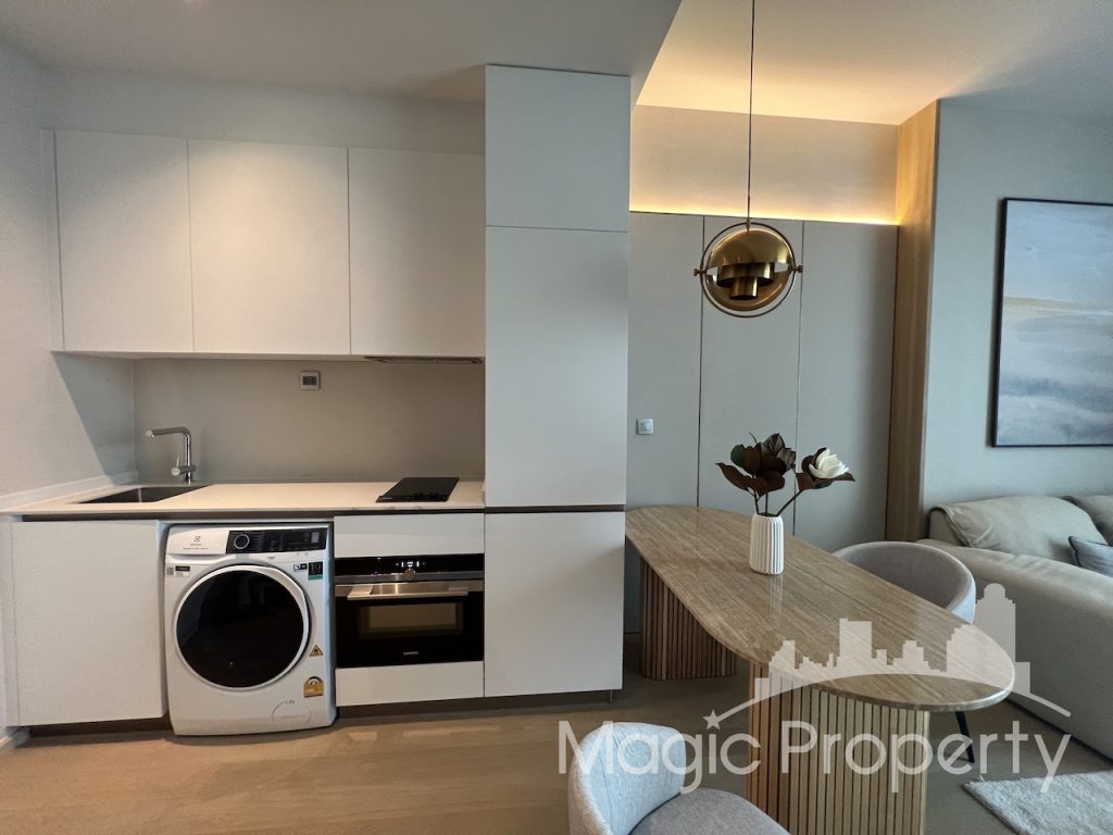 Fully Furnished 1 Bedroom 53 Sqm For Rent The Strand Thonglor, Sukhumvit 55, Khlong Tan Nuea, Watthana, Bangkok. Near BTS Thong Lo..