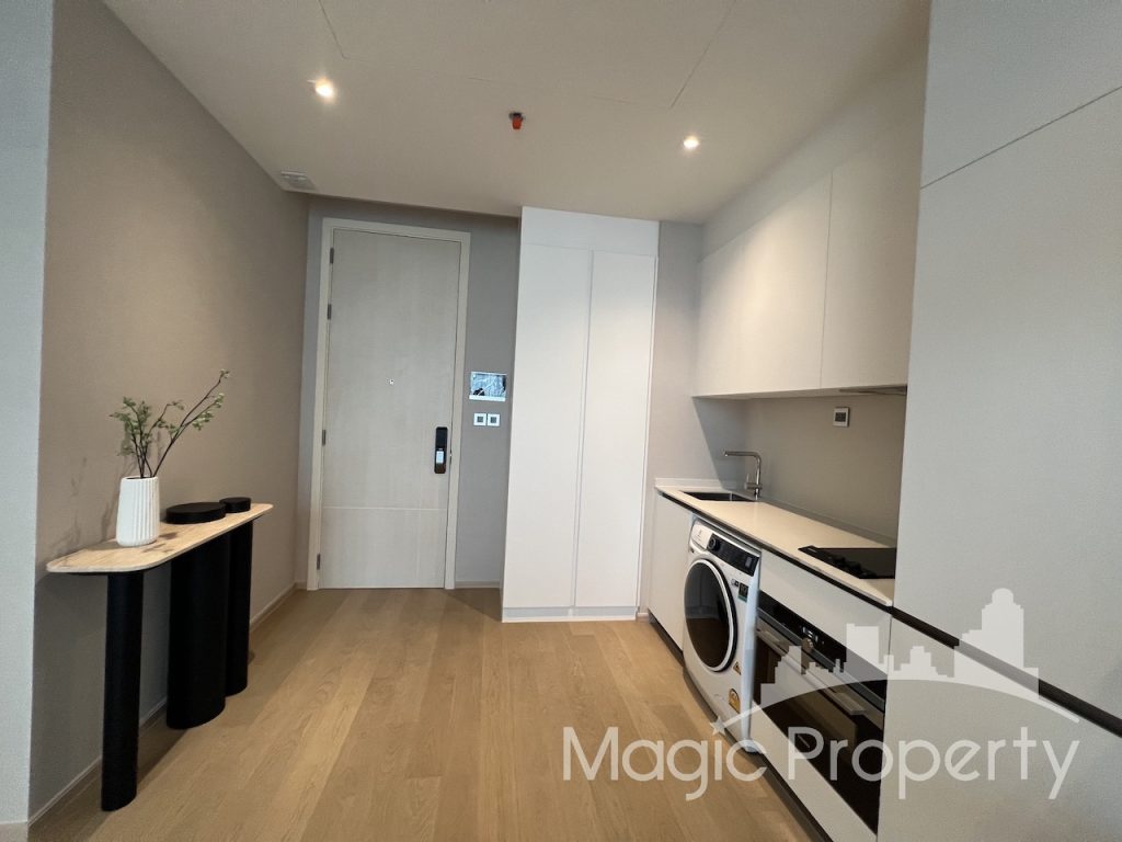 Property Image – The Strand Thonglor