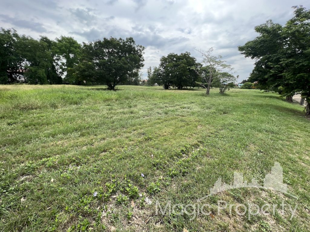 Property Image – Land For Sale in Windmill Village Bangna Golf Course