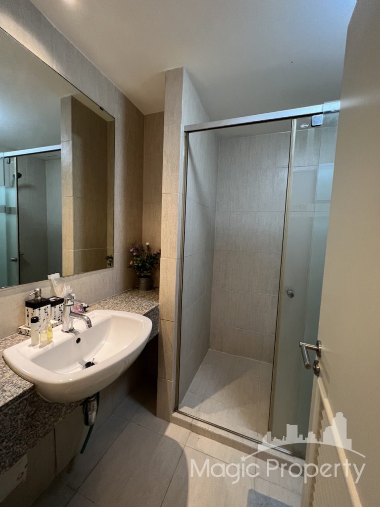 Property Image – The Clover Thonglor