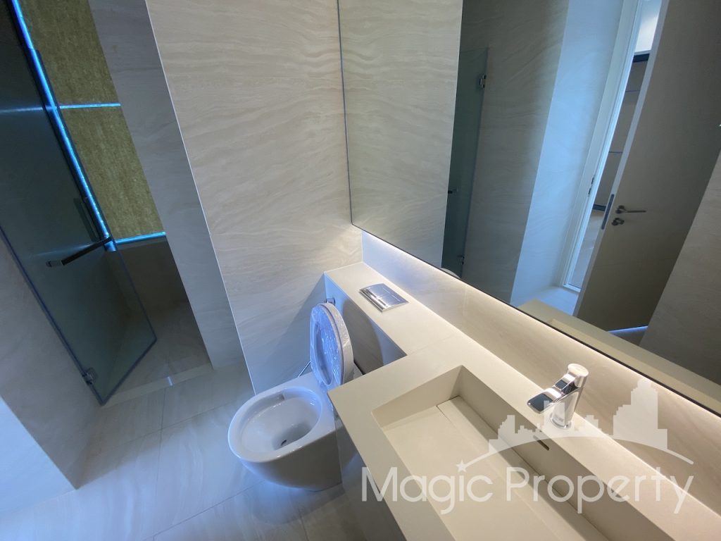 Property Image – The Strand Thonglor