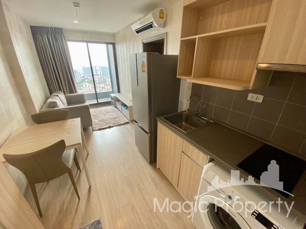 Fully Furnished 1 Bedroom 32.77 Sqm For Sale in Ideo O2 - Condominium, Sanphawut Road, Bang Na, Bangkok, Thailand....