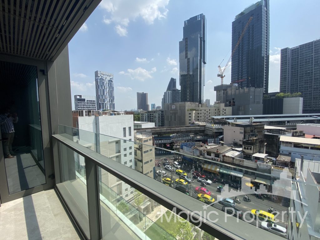 Fully Furnished 1 Bedroom 55 Sqm For Sale The Strand Thonglor, Sukhumvit 55, Khlong Tan Nuea, Watthana, Bangkok. Near BTS Thong Lo..