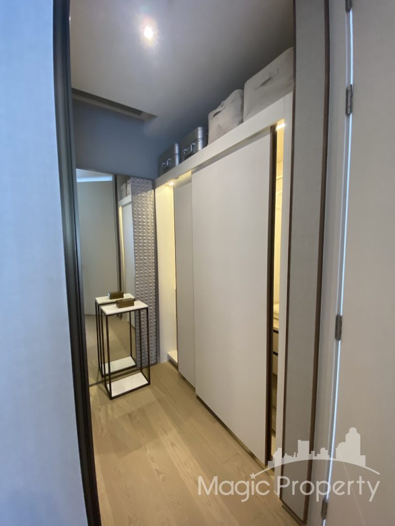 Fully Furnished 1 Bedroom 55 Sqm For Sale The Strand Thonglor, Sukhumvit 55, Khlong Tan Nuea, Watthana, Bangkok. Near BTS Thong Lo..