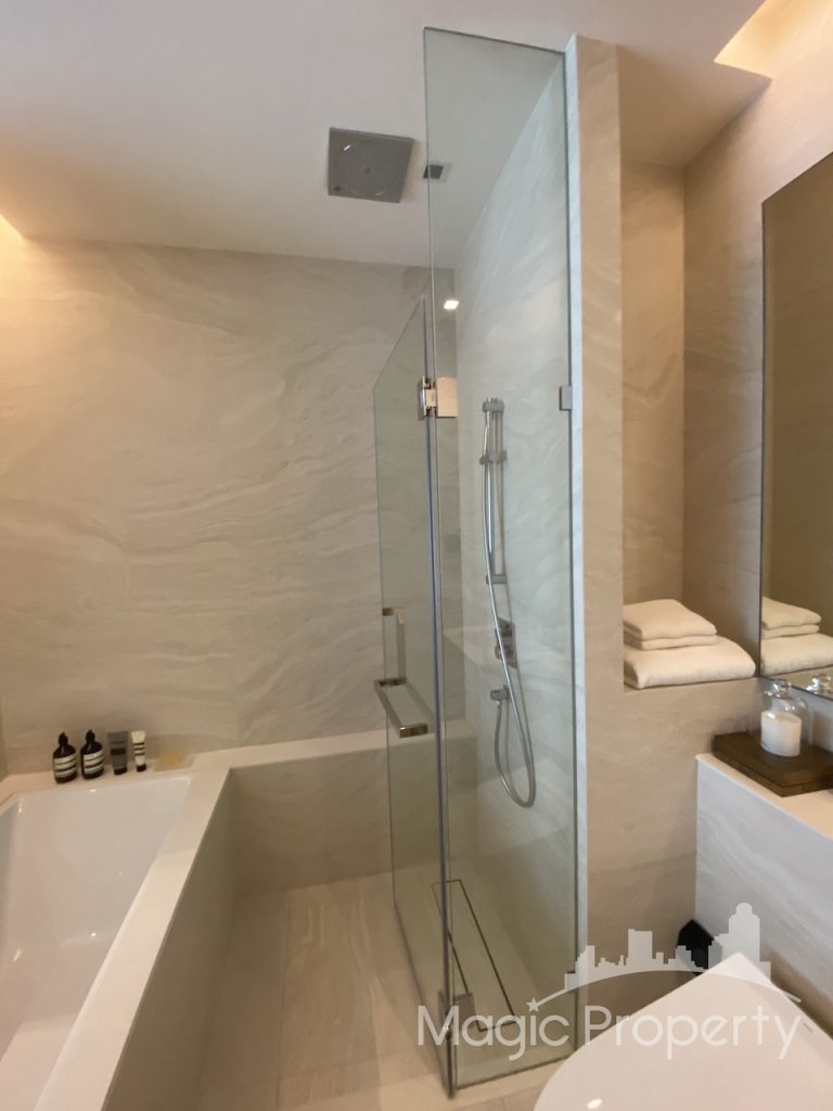 Fully Furnished 1 Bedroom 55 Sqm For Sale The Strand Thonglor, Sukhumvit 55, Khlong Tan Nuea, Watthana, Bangkok. Near BTS Thong Lo..