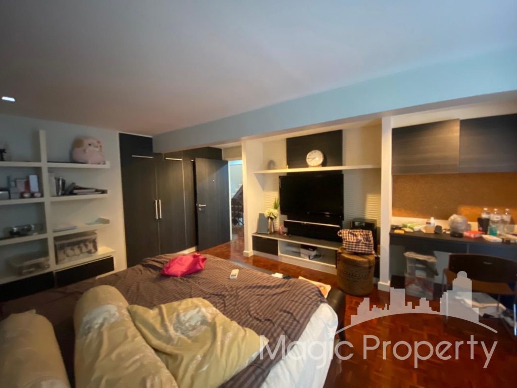 Property Image – Townhouse Soi Sukhumvit 26 For Rent