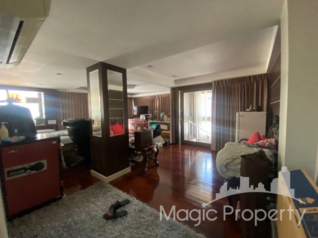 Property Image – Townhouse Soi Sukhumvit 26 For Rent