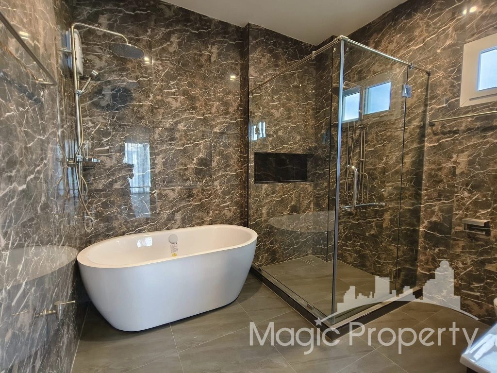 4 Bedroom House For Sale Near BTS Ekkamai 950 Meters. Located at Soi Sukhumvit 65, Khwaeng Phra Khanong Nuea, Khet Watthana, Bangkok 10110.