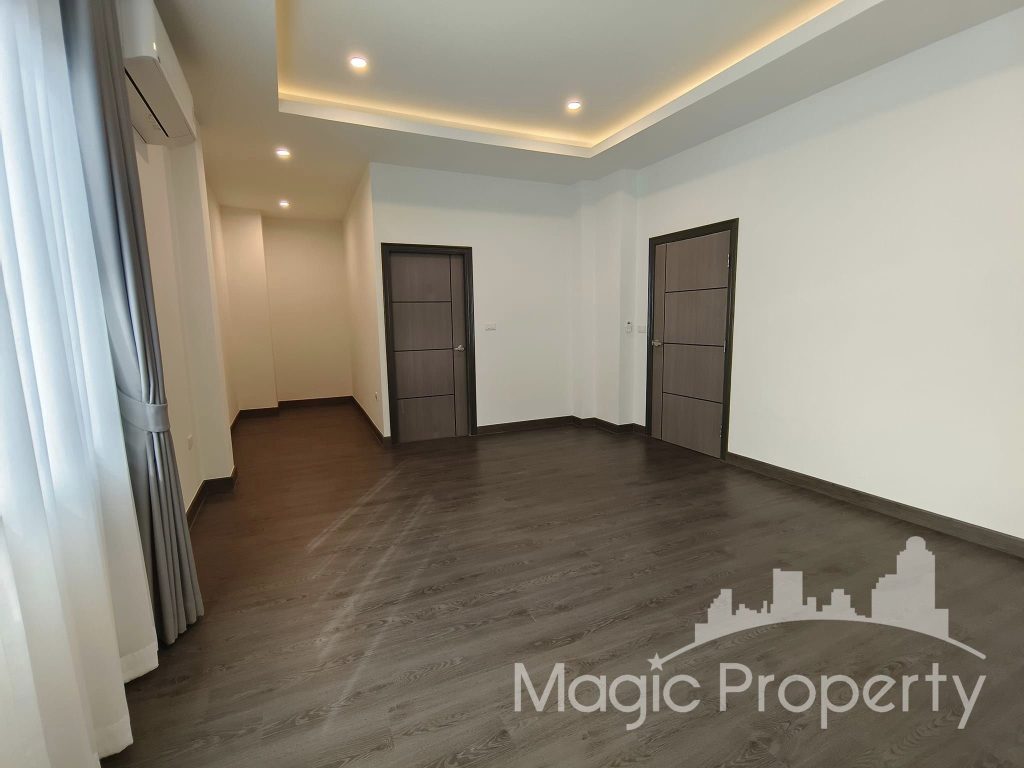 4 Bedroom House For Sale Near BTS Ekkamai 950 Meters. Located at Soi Sukhumvit 65, Khwaeng Phra Khanong Nuea, Khet Watthana, Bangkok 10110.