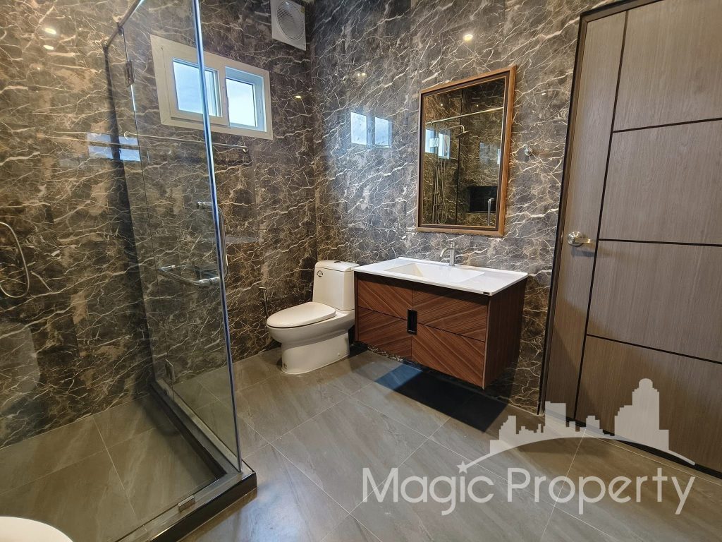 Property Image – House Sukhumvit 65 For Sale