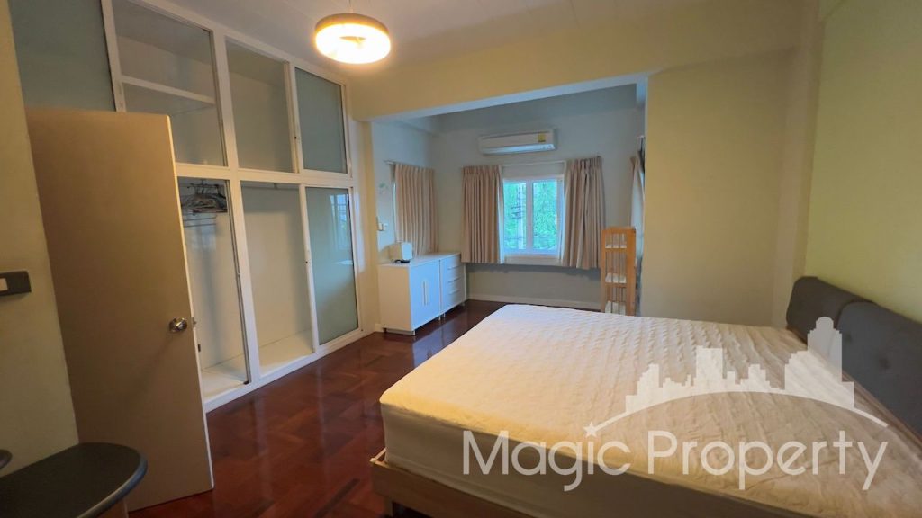 Property Image – Townhouse Ekkamai Soi 10 For Sale
