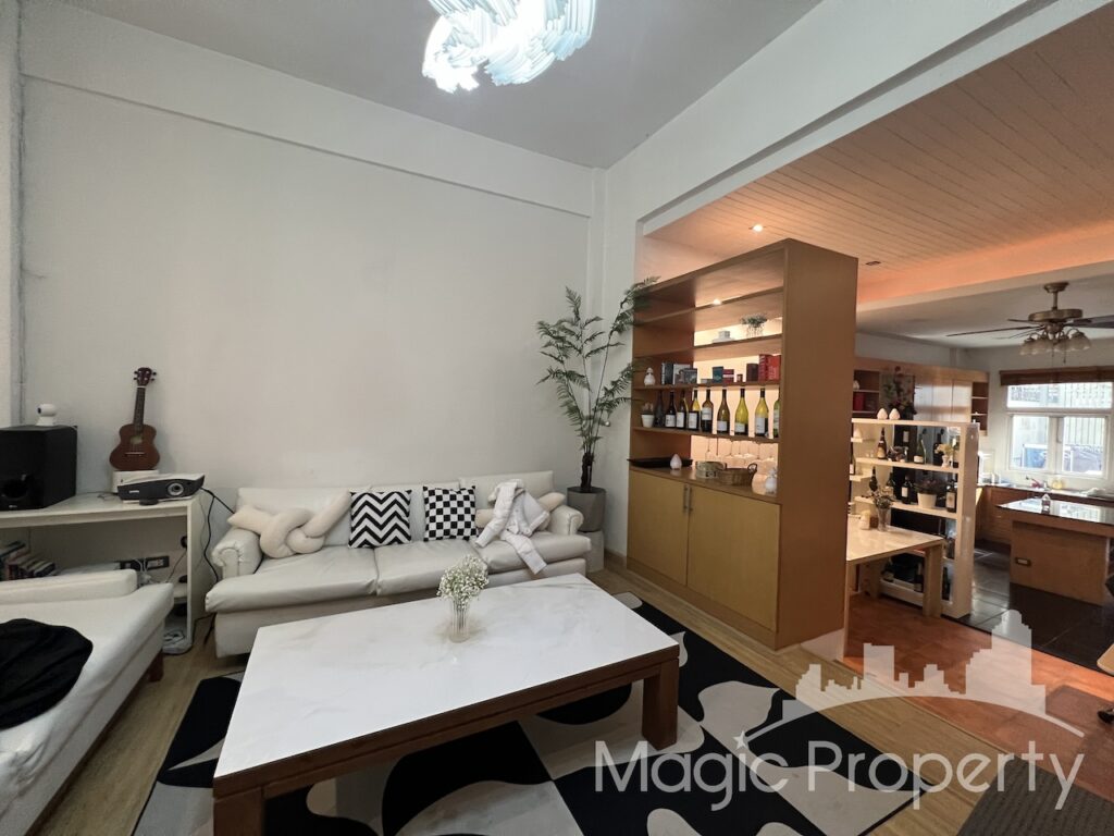 Property Image – Townhouse Ekkamai Soi 10 For Sale