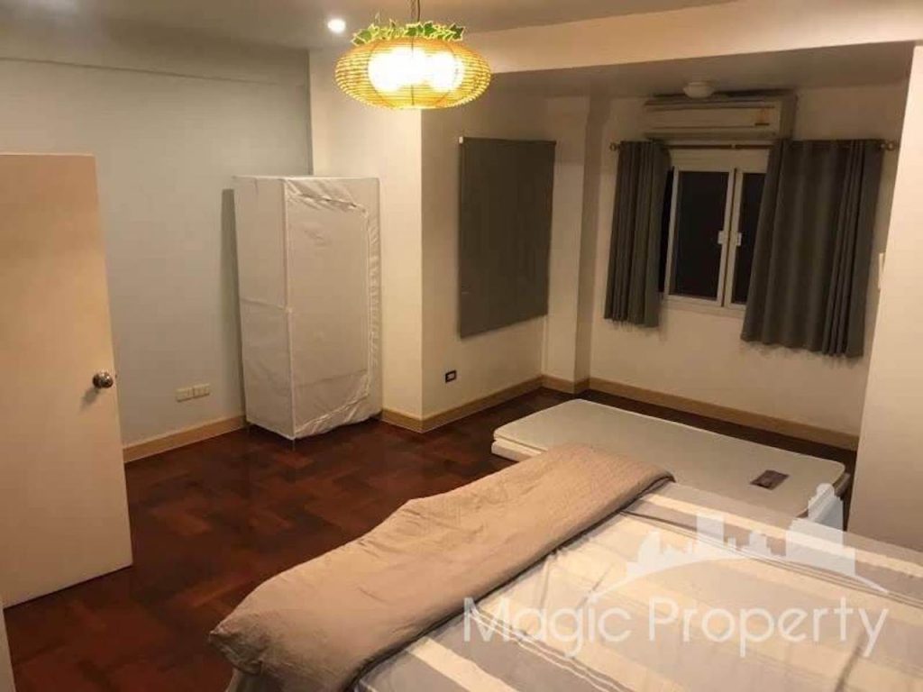 Property Image – Townhouse Ekkamai Soi 10 For Sale