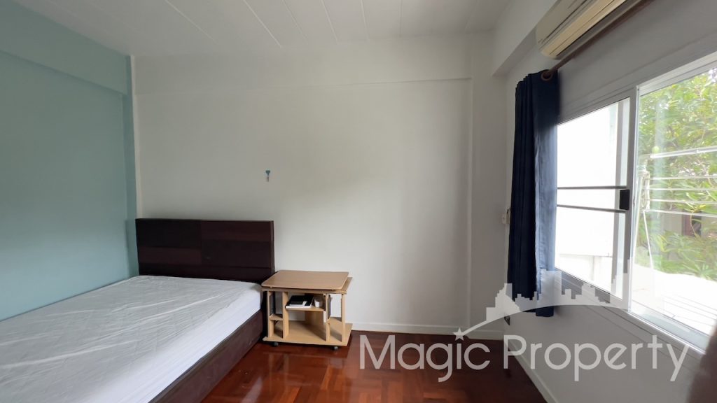 Property Image – Townhouse Ekkamai Soi 10 For Sale