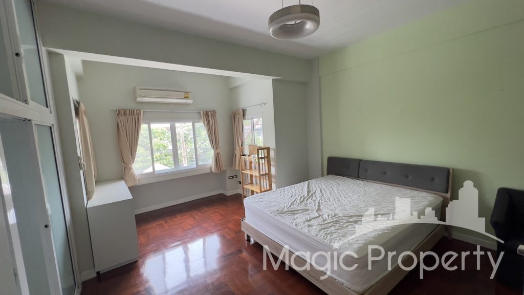 Property Image – Townhouse Ekkamai Soi 10 For Sale