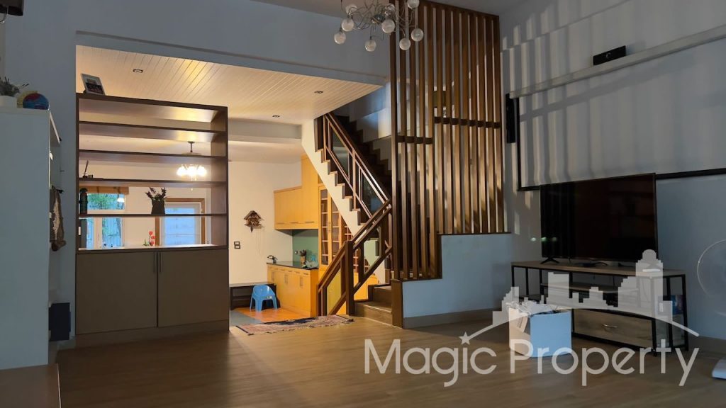 Property Image – Townhouse Ekkamai Soi 10 For Sale