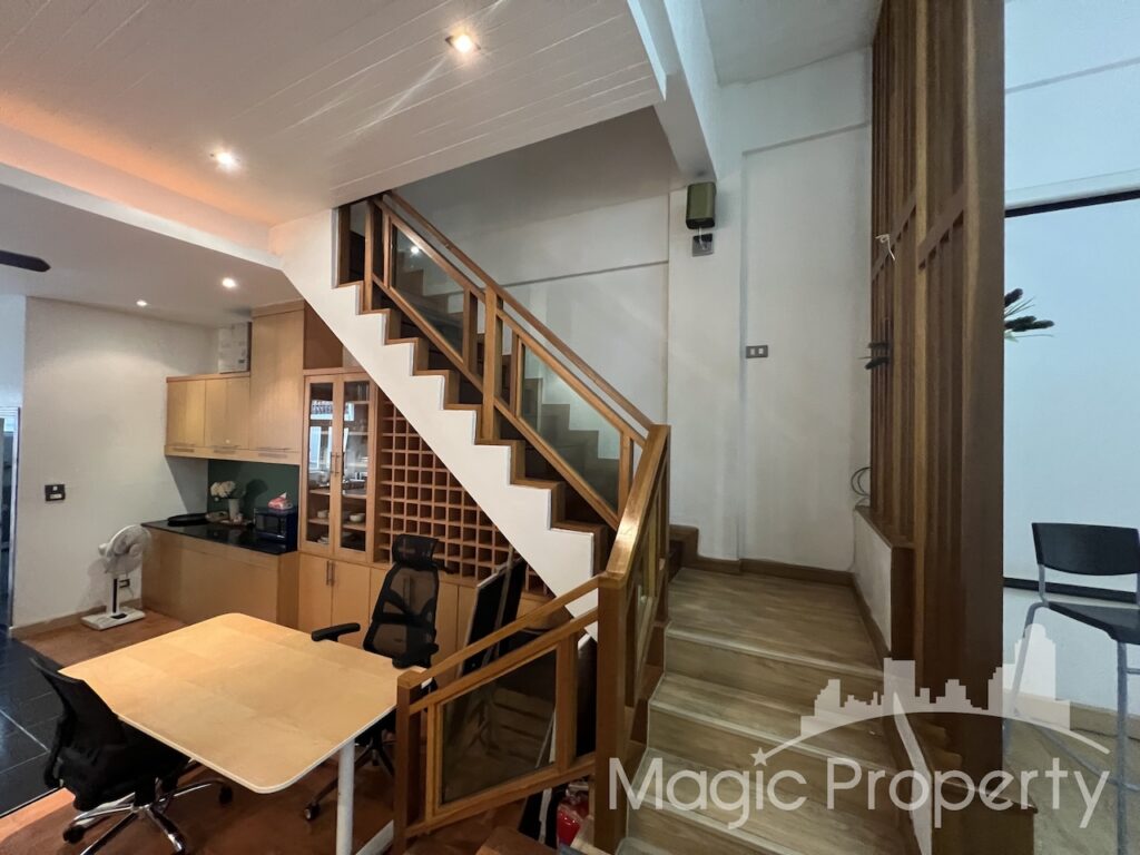 Property Image – Townhouse Ekkamai Soi 10 For Sale