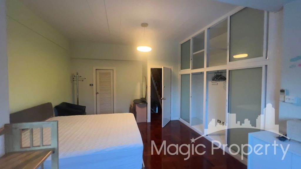 Property Image – Townhouse Ekkamai Soi 10 For Sale