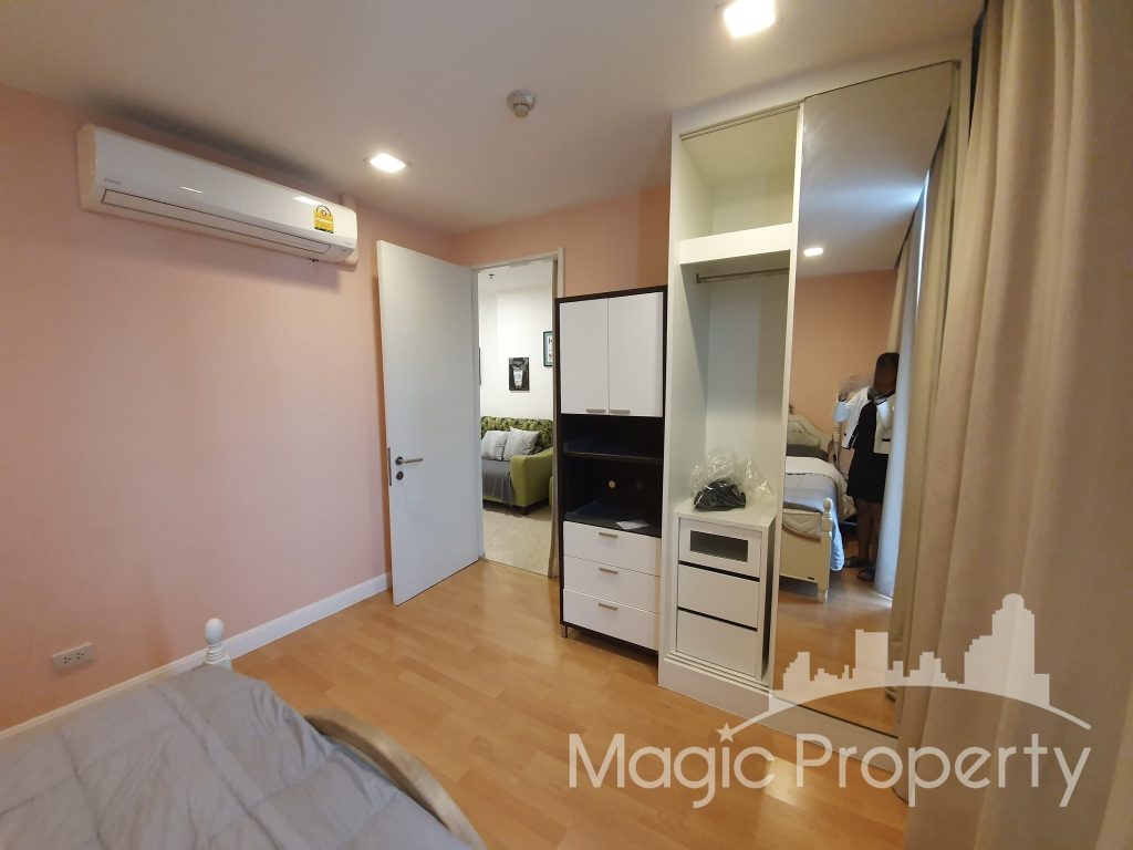 2 Bedroom For Rent in Nusasiri Grand Condominium, Sukhumvit Road, Phra Khanong, Khlong Toei, Bangkok. Next To BTS Ekkamai...