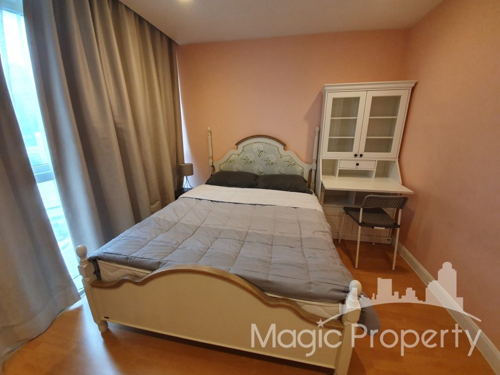 2 Bedroom For Rent in Nusasiri Grand Condominium, Sukhumvit Road, Phra Khanong, Khlong Toei, Bangkok. Next To BTS Ekkamai...