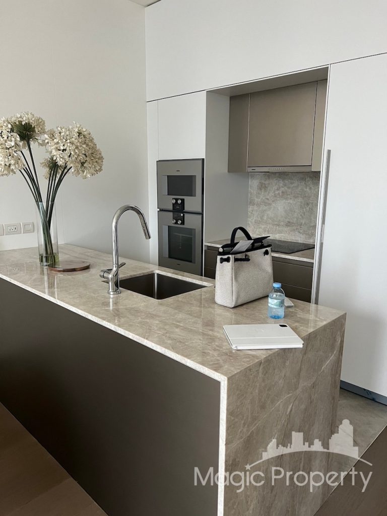 Fully Furnished 1 Bedroom Condominium For Rent in SCOPE Langsuan, Khwaeng Lumphini, Khet Pathum Wan, Bangkok 10330.