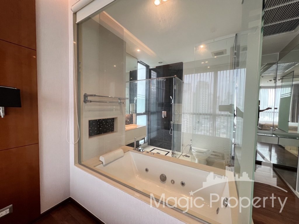 2 Bedroom Condominium For Rent in The Address Sukhumvit 28(MGP1101), Khlong Tan, Khlong Toei, Bangkok. Near BTS Phrom Phong...