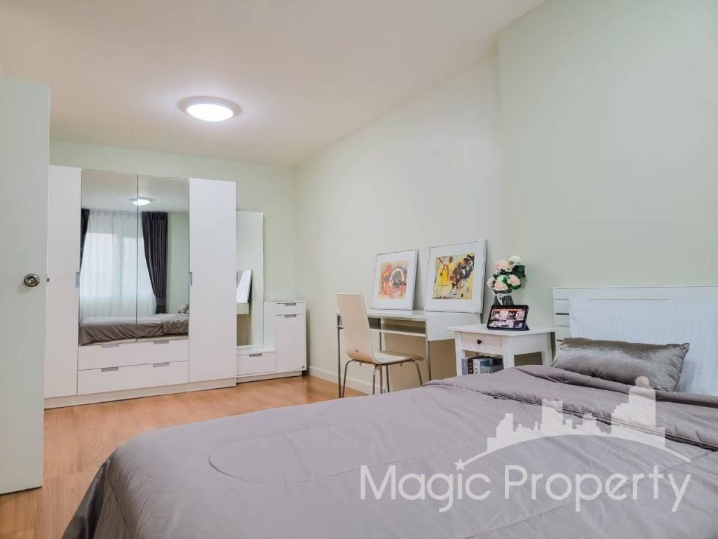 1 Bedroom For Sale in Condo One Thonglor, Sukhumvit 40, Phra Khanong, Khlong Toei, Bangkok 10110. Near BTS Thonglor 400 Meters...