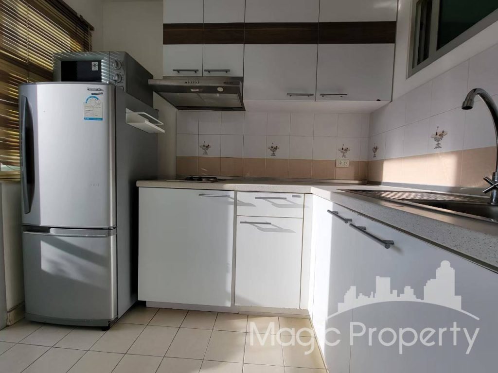 1 Bedroom For Sale in Condo One Thonglor, Sukhumvit 40, Phra Khanong, Khlong Toei, Bangkok 10110. Near BTS Thonglor 400 Meters...