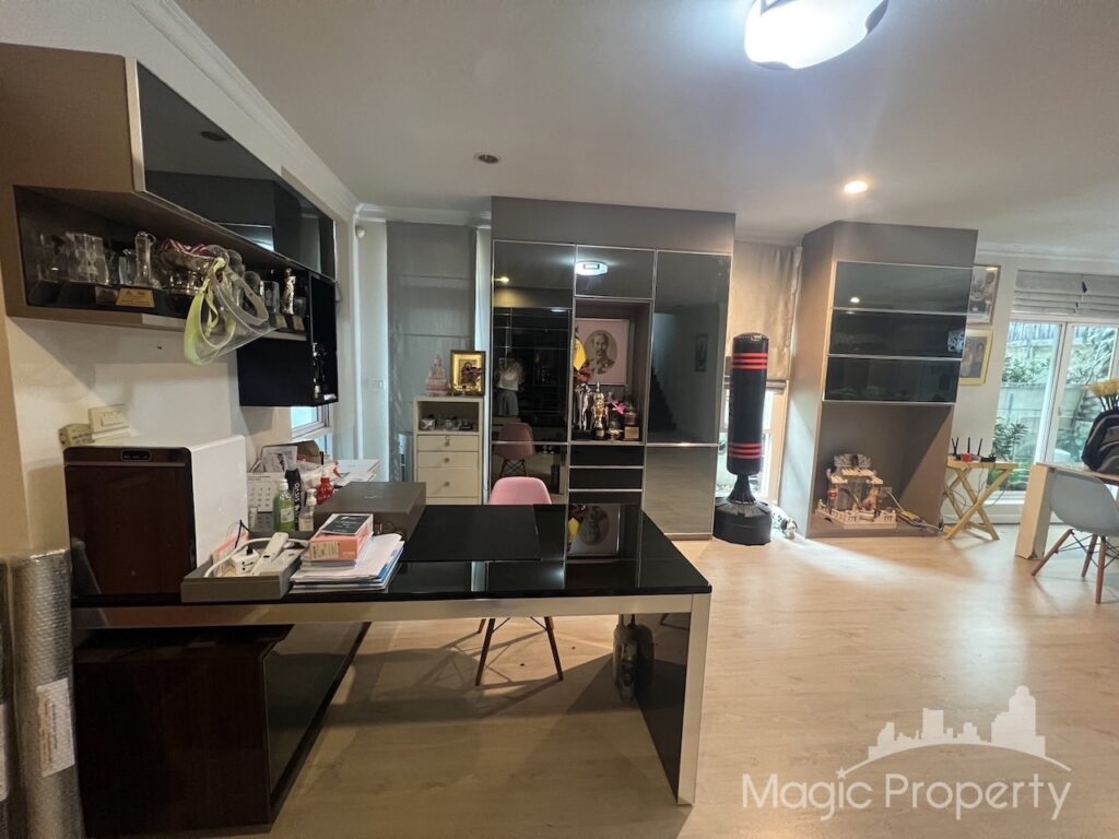 4 Bedrooms Single House Grand Canal Prachachuen for sale in Bang Talat, Pak Kret, Nonthaburi 11120 Thailand...