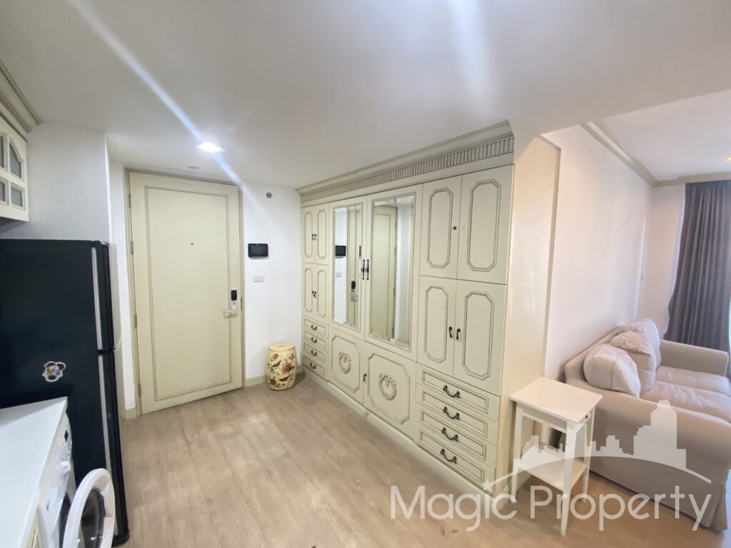 Fully Furnished 2 Bedroom Condominium for Rent in The Alcove Thonglor 10, Khlong Tan Nuea, Watthana, Bangkok 10110...