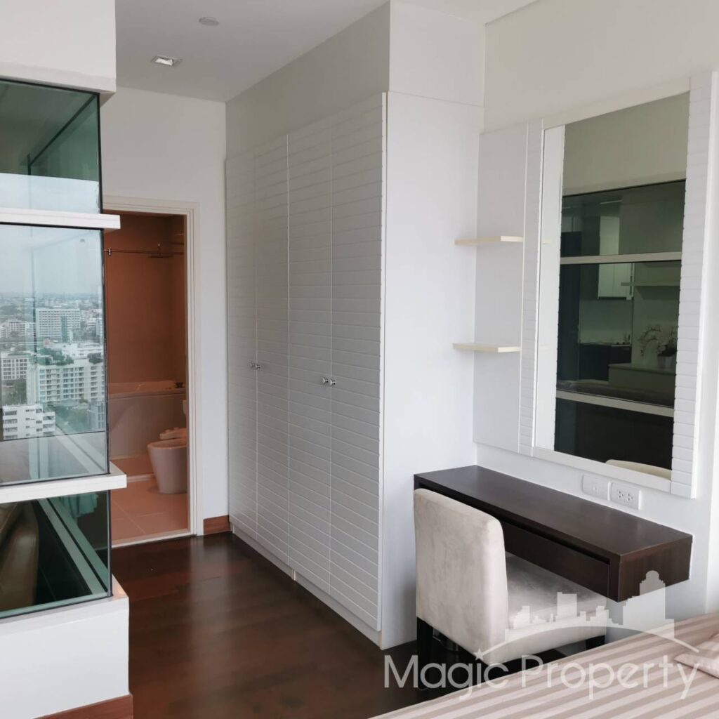 Fully Furnished 1 Bedroom Condominium For Rent High Floor in IVY Thonglor, Sukhumvit 55, Khlong Tan Nuea, Watthana, Bangkok. (MGP1141)