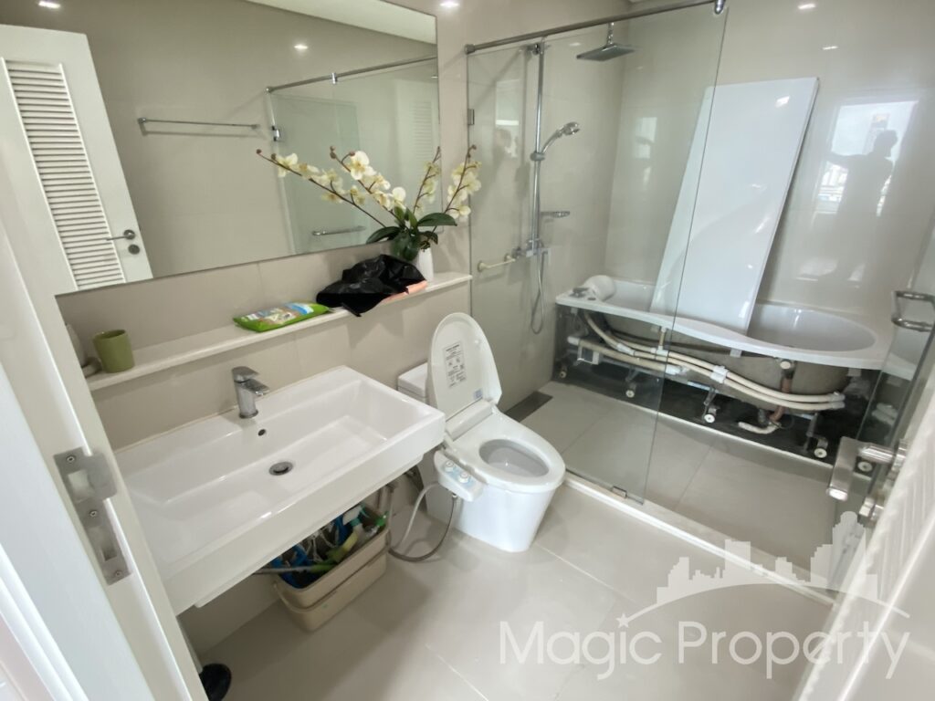 Fully Furnished 1 Bedroom Condominium For Rent High Floor in IVY Thonglor, Sukhumvit 55, Khlong Tan Nuea, Watthana, Bangkok. (MGP1142)