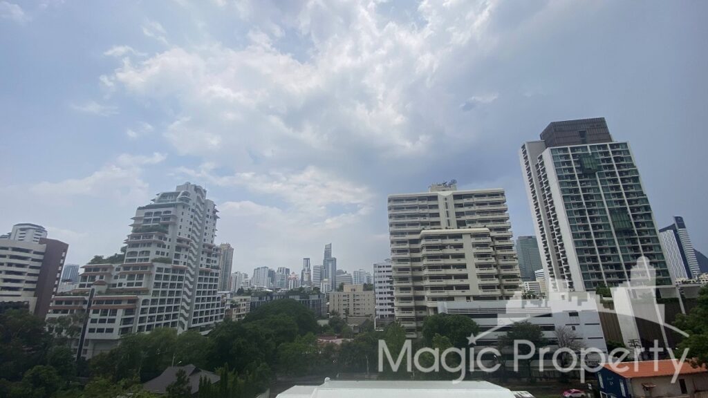 2 Bedroom For Rent in Supalai Place Sukhumvit 39 Condominium, Khwaeng Khlong Tan Nuea, Khet Watthana, Bangkok 10110