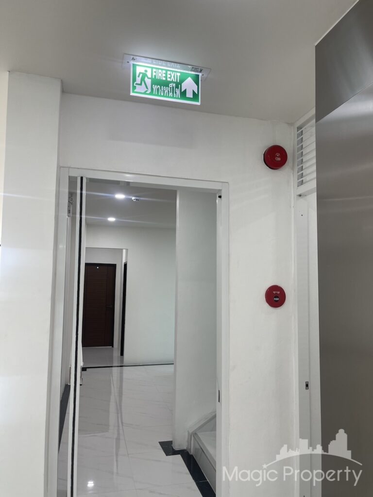 Property Image – Commercial Building Soi Lat Phrao 87 For Sale