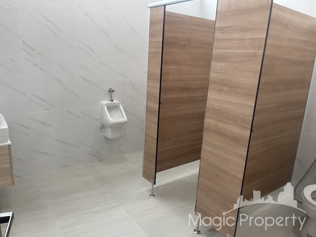 Property Image – Commercial Building Soi Lat Phrao 87 For Sale