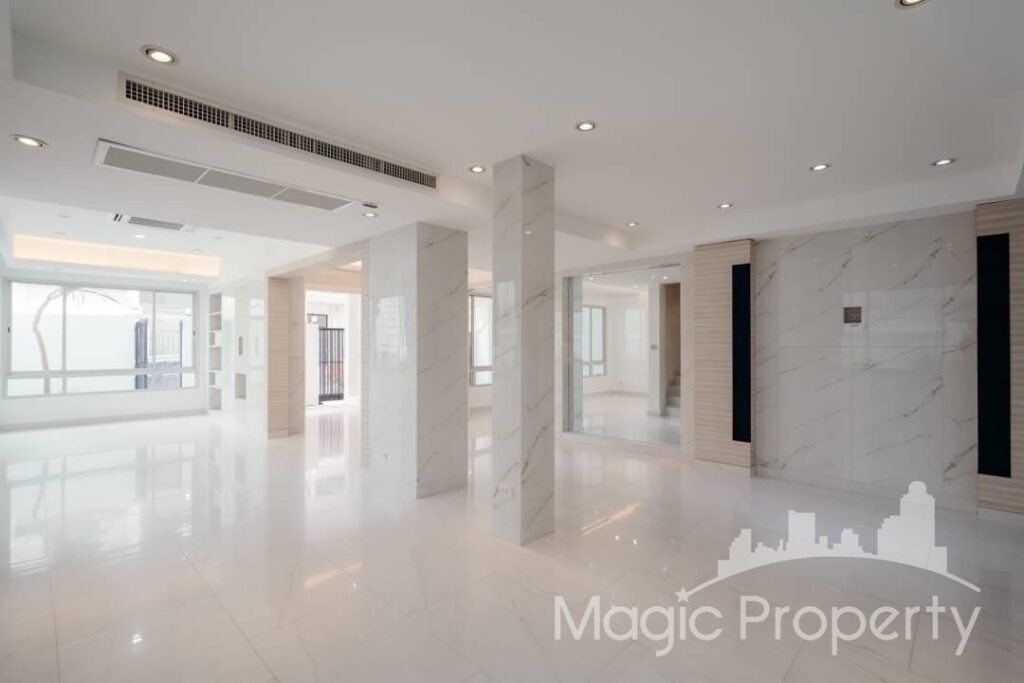 Property Image – Townhouse Soi Sukhumvit 15