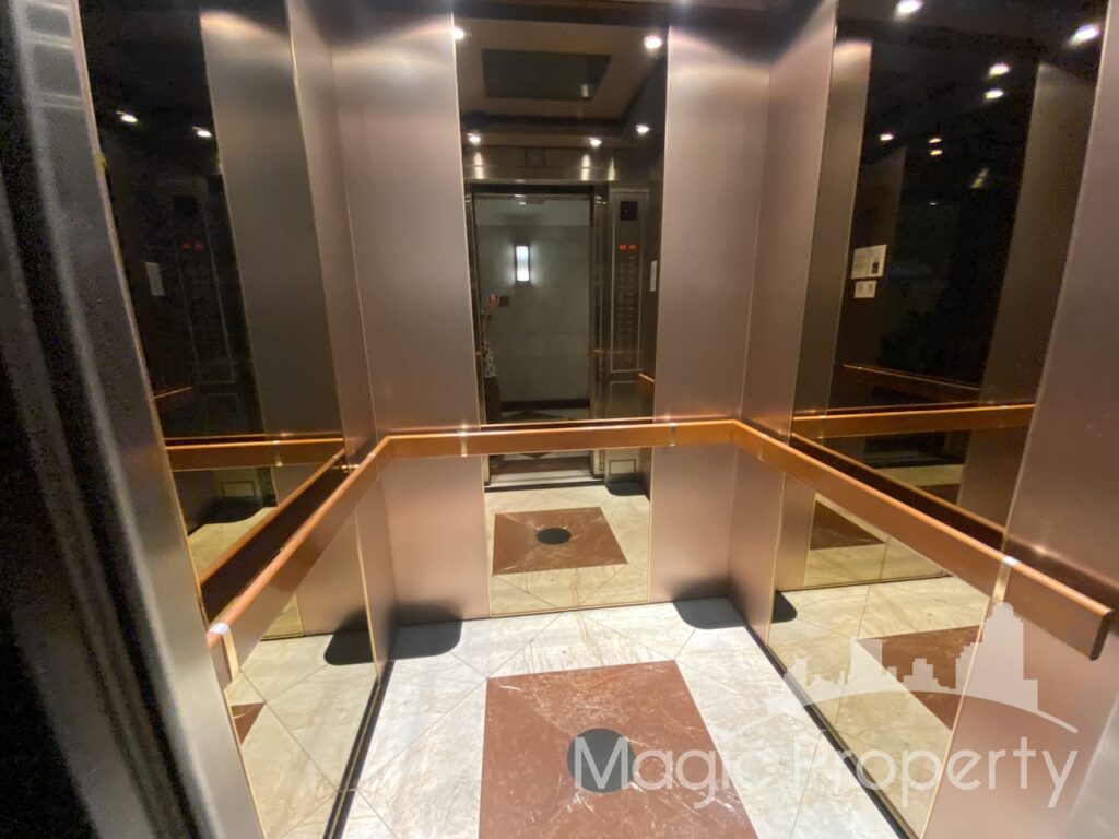 Property Image – All Seasons Mansion