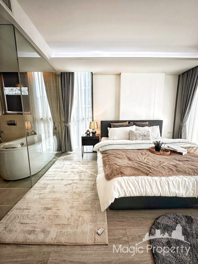 Property Image – Siamese Thirty Nine