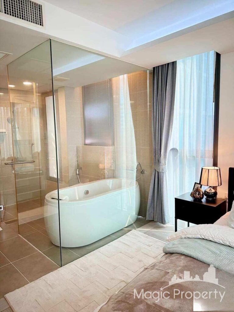 Property Image – Siamese Thirty Nine