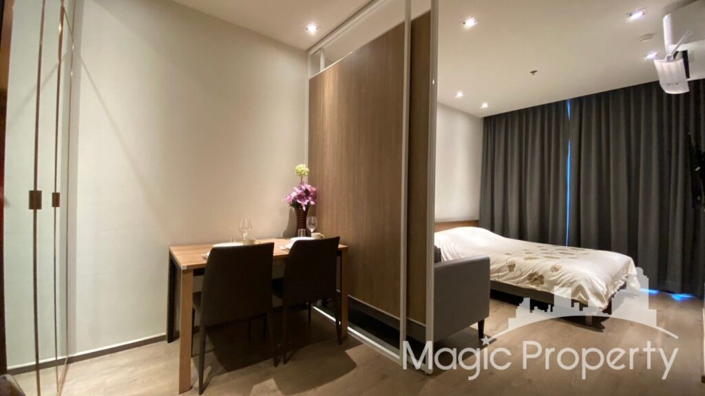 1 Bedroom For Rent in Park 24 Condominium, Sukhumvit 24, Khlong Tan, Khlong Toei, Bangkok. Near BTS Phrom Phong... | MGP1248