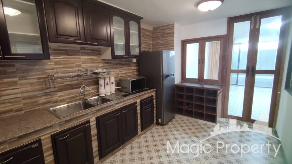 Partially Furnished 3 Bedroom Townhouse for Rent in Thonglor 20, Khlong Tan Nuea, Watthana, Bangkok 10110