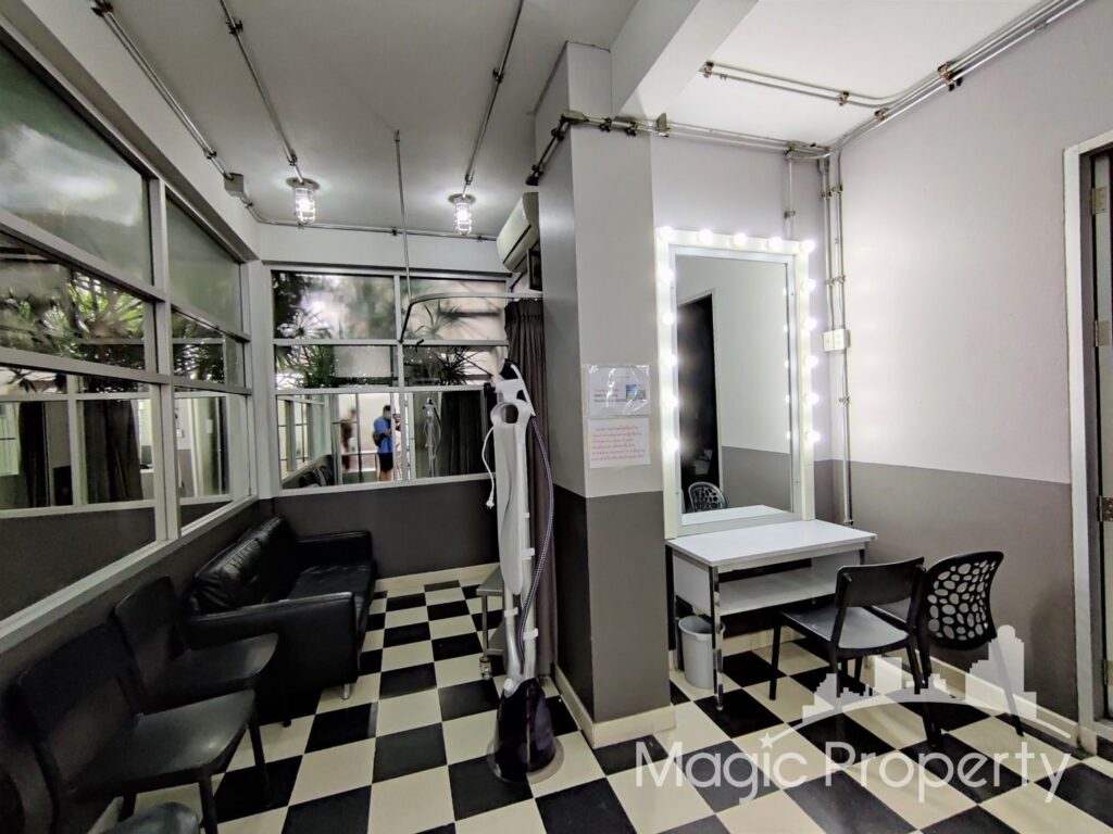 Property Image – Commercial Building Pridi Banomyong 14 For Sale