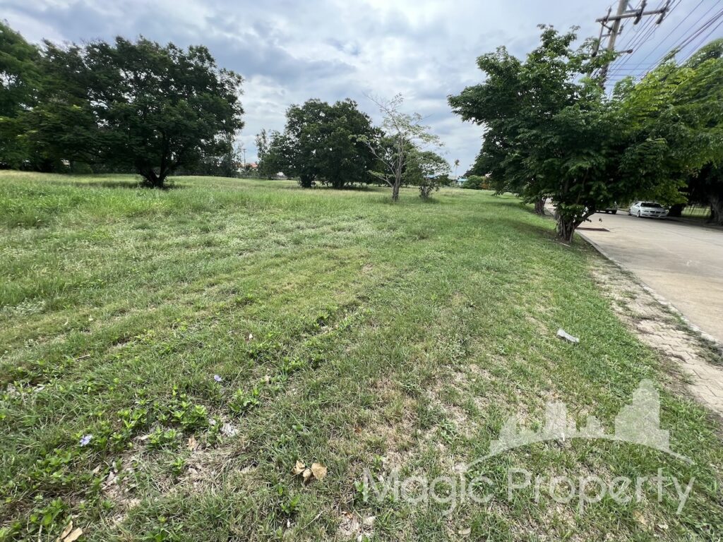 Property Image – Land for sale in Windmill Park