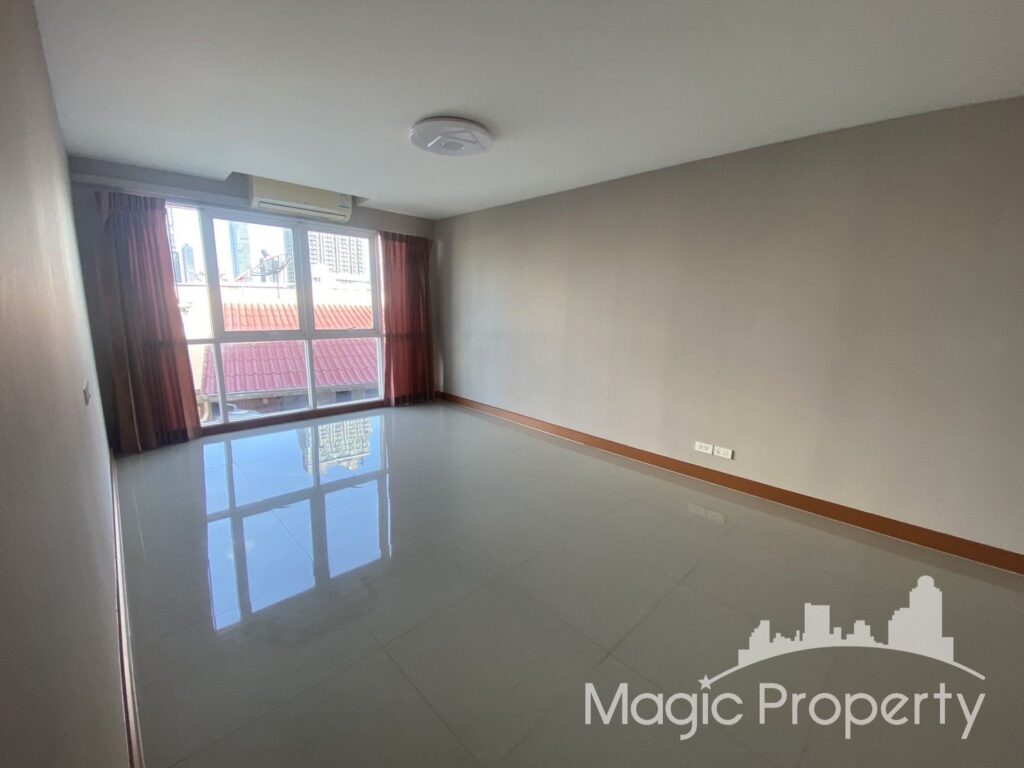 Le cosi Condominium 1 Bedroom For Sale Property Code MGP1274 1 Bedroom 1 Bathroom, Size 53.54 Sqm. Partly furnished and 1 Car Park Sale Price 2,290,000.THB