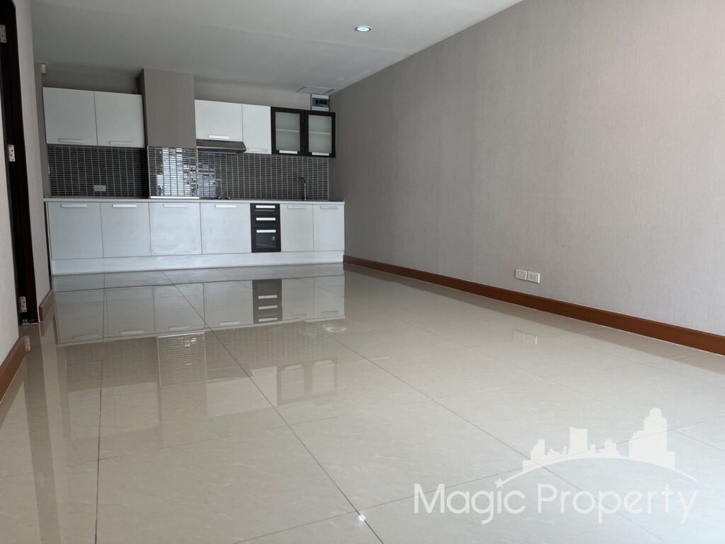 Le cosi Condominium 1 Bedroom For Sale Property Code MGP1274 1 Bedroom 1 Bathroom, Size 53.54 Sqm. Partly furnished and 1 Car Park Sale Price 2,290,000.THB