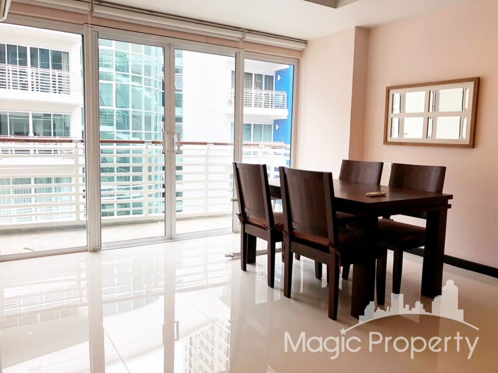 2 Bedroom Condominium For Sale in Avenue 61, Khlong Tan Nuea, Watthana, Bangkok 10110. Near BTS Ekkamai... | MGP1286