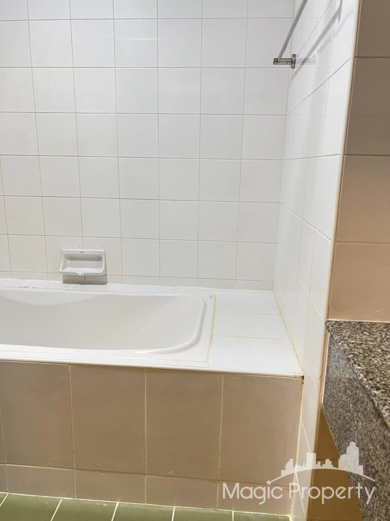 Property Image – Wittayu Complex