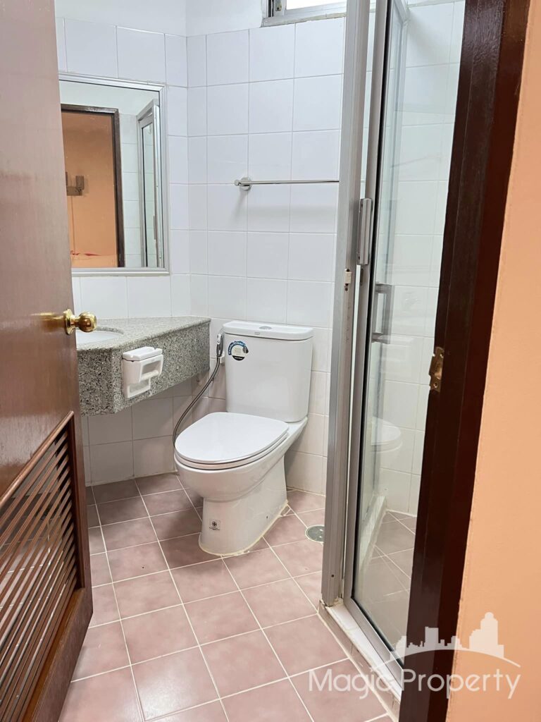 Property Image – Wittayu Complex